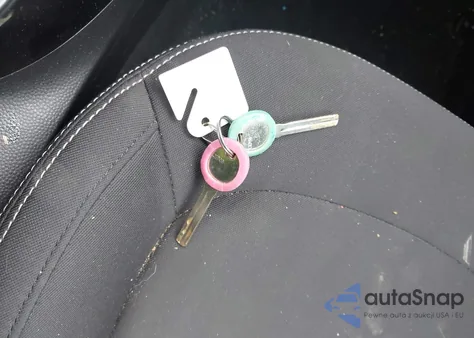 2016 Kia Soul z USA, uszkodzony, nr VIN KNDJN2A21G7864543